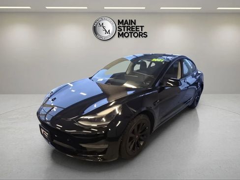 Used 2021 Tesla Model 3 Performance image 1