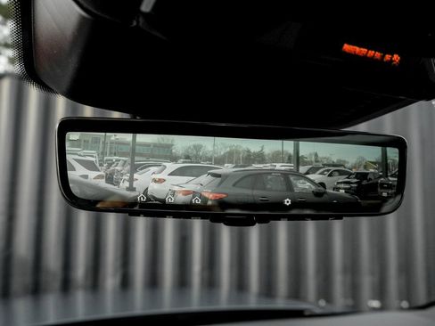 New 2025 Land Rover Range Rover Sport Dynamic SE image 16