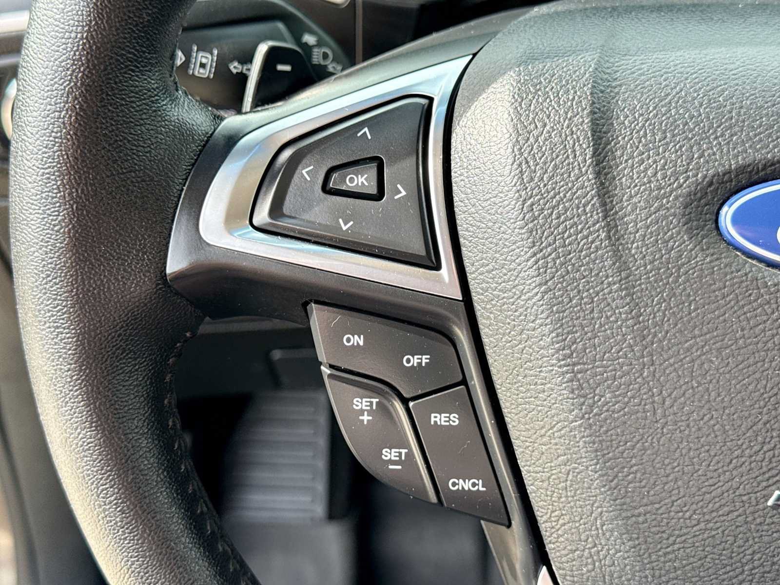 Used 2019 Ford Edge SEL w/ Equipment Group 201A AWD/4WD image 22