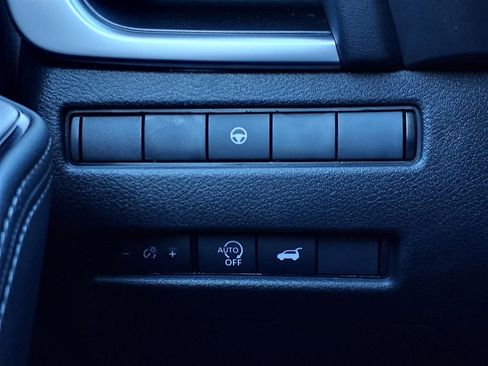 New 2026 Nissan Rogue SV FWD image 20