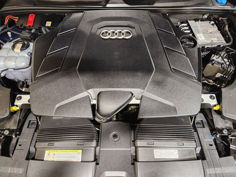 Used 2021 Audi Q8 Premium Plus image 53