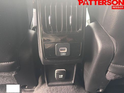 Used 2024 Jeep Compass Latitude AWD/4WD image 21