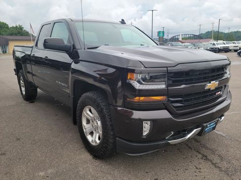 Used 2018 Chevrolet Silverado 1500 LT w/ All Star Edition AWD/4WD image 3