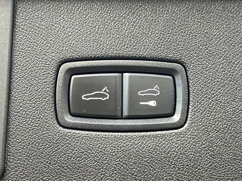 Used 2021 Porsche Cayenne AWD/4WD image 35