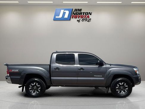 Used 2015 Toyota Tacoma 4x4 Double Cab w/ SR5 Package image 4