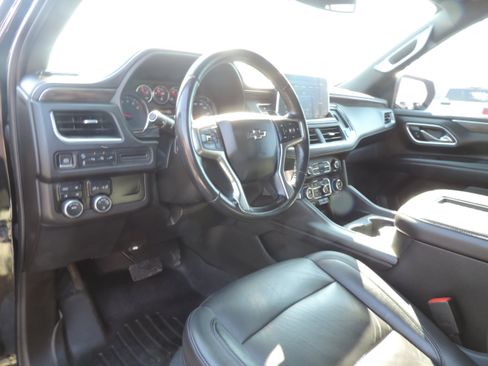 Used 2021 Chevrolet Tahoe Z71 w/ Rear Media and Nav Package image 7