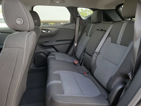 Used 2024 Chevrolet Blazer LT w/ Convenience Package FWD image 8