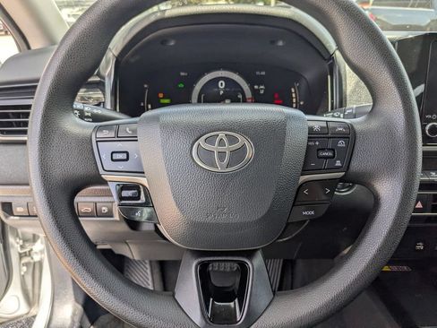 Used 2025 Toyota Camry LE FWD image 16