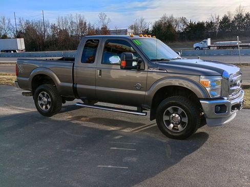 Used 2011 Ford F350 Lariat w/ Lariat Interior Pkg image 7