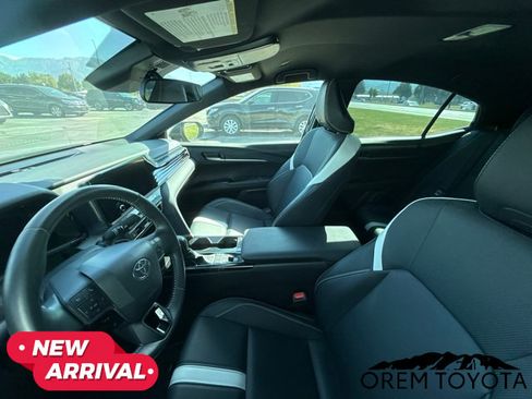 Used 2025 Toyota Camry SE FWD image 20