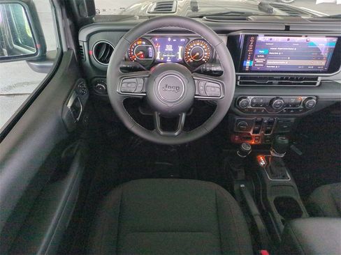 New 2025 Jeep Wrangler Unlimited Rubicon w/ Technology Group image 16