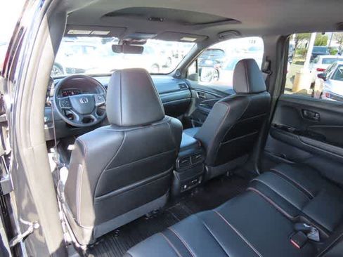 Certified 2024 Honda Passport TrailSport image 14