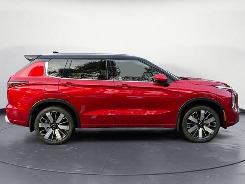 New 2026 Mitsubishi Outlander SEL image 6