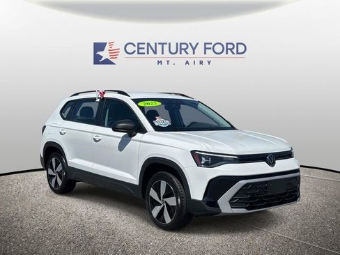 Used 2025 Volkswagen Taos S AWD/4WD image 1