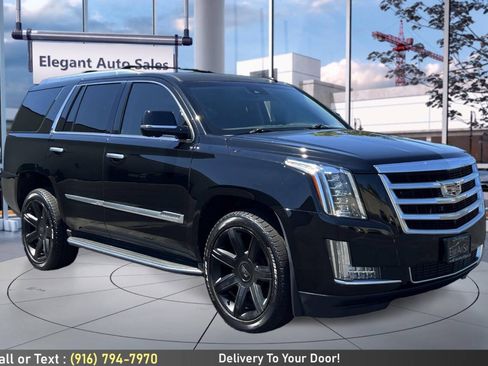 Used 2016 Cadillac Escalade Luxury AWD/4WD image 3