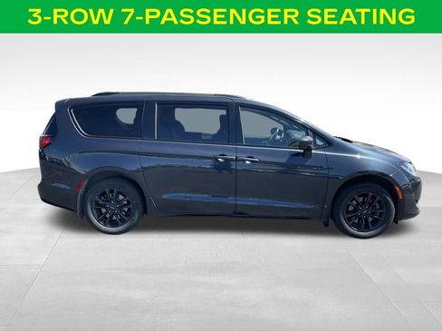 Used 2020 Chrysler Pacifica Touring-L AWD/4WD image 6