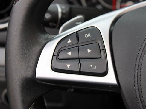 Used 2020 Mercedes-Benz SL 550 image 10