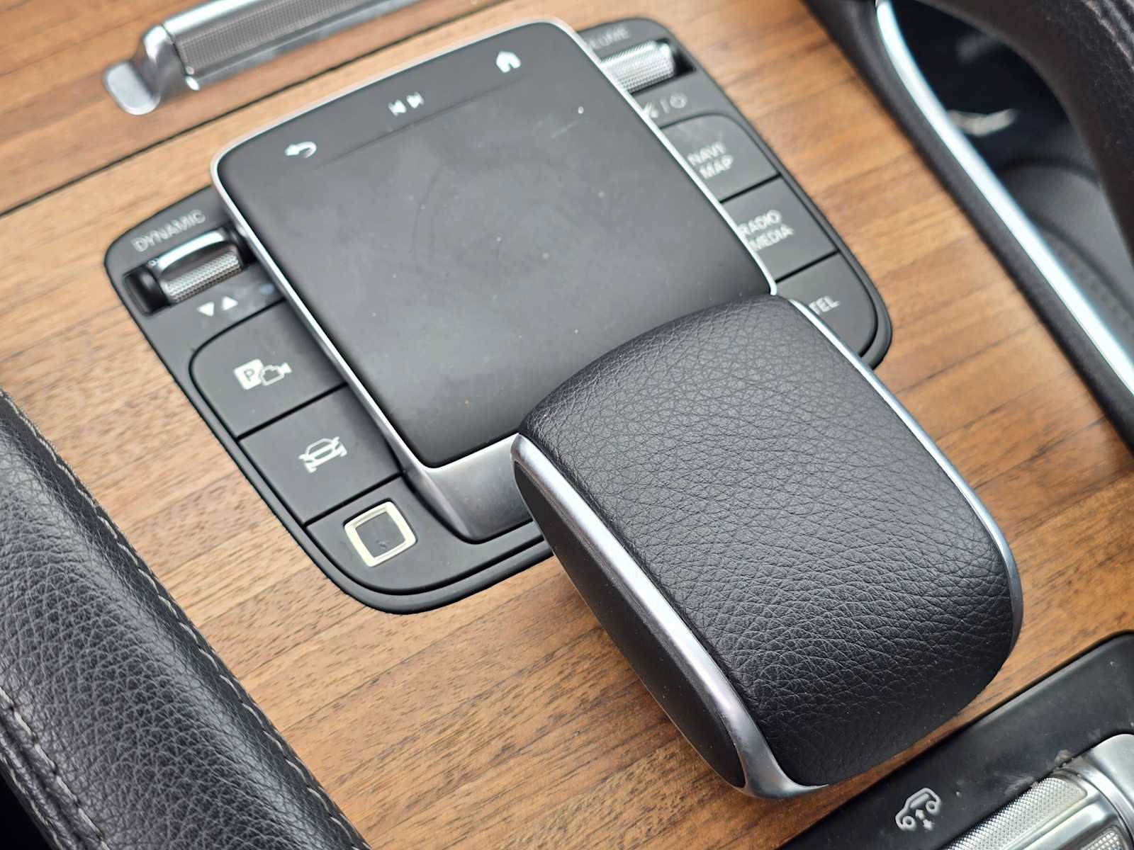 Used 2025 Mercedes-Benz GLS 450 4MATIC w/ AMG Line Exterior image 40