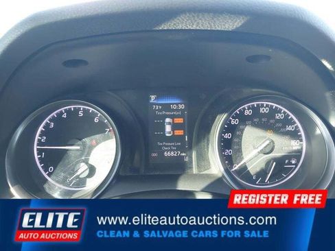 Used 2021 Toyota Camry SE image 14