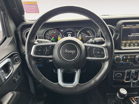 Used 2023 Jeep Wrangler Unlimited Sahara w/ Cold Weather Group AWD/4WD image 16