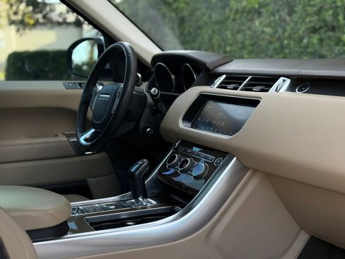 Used 2017 Land Rover Range Rover Sport HSE image 21