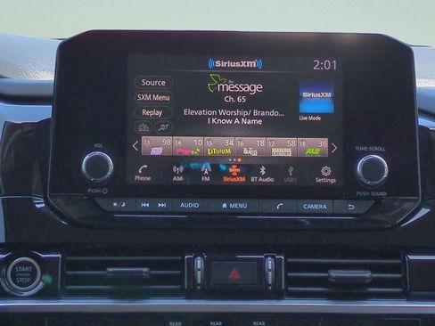 Used 2022 Nissan Pathfinder SV AWD/4WD image 23