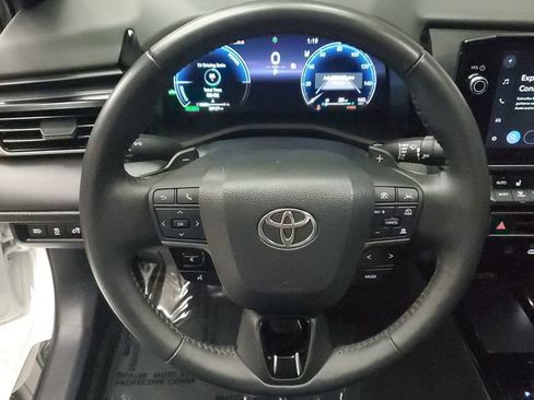 Used 2025 Toyota Camry XSE FWD image 29