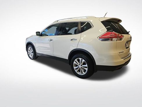 Used 2015 Nissan Rogue SV image 4