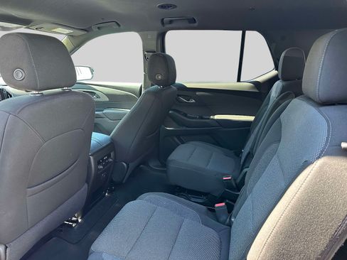 Used 2023 Chevrolet Traverse LT AWD/4WD image 9