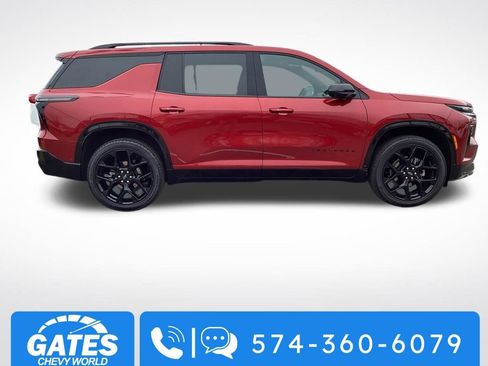 Used 2024 Chevrolet Traverse RS image 10