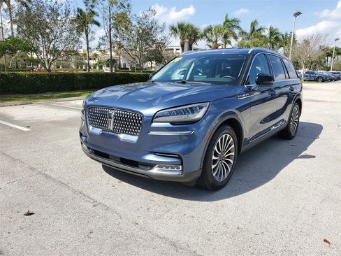 Used 2020 Lincoln Aviator Reserve image 2