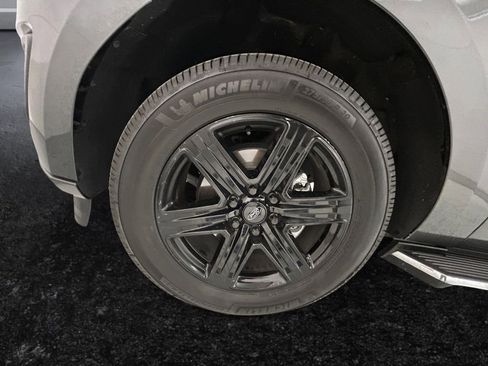 Used 2021 Ford Expedition XLT image 27