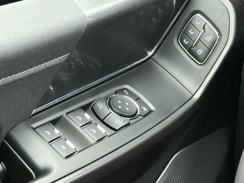 Used 2025 Ford F150 Lariat w/ Equipment Group 501A Mid image 34