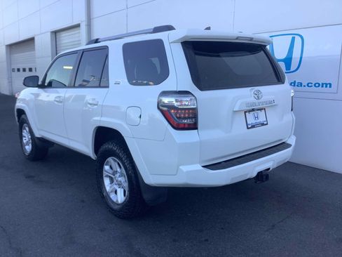 Used 2022 Toyota 4Runner SR5 Premium AWD/4WD image 4