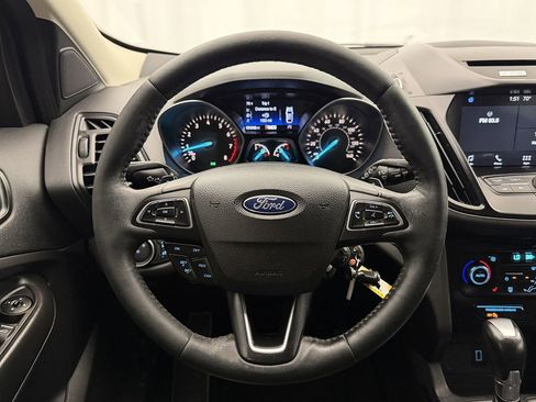 Used 2017 Ford Escape SE w/ SE Leather Comfort Package FWD image 10