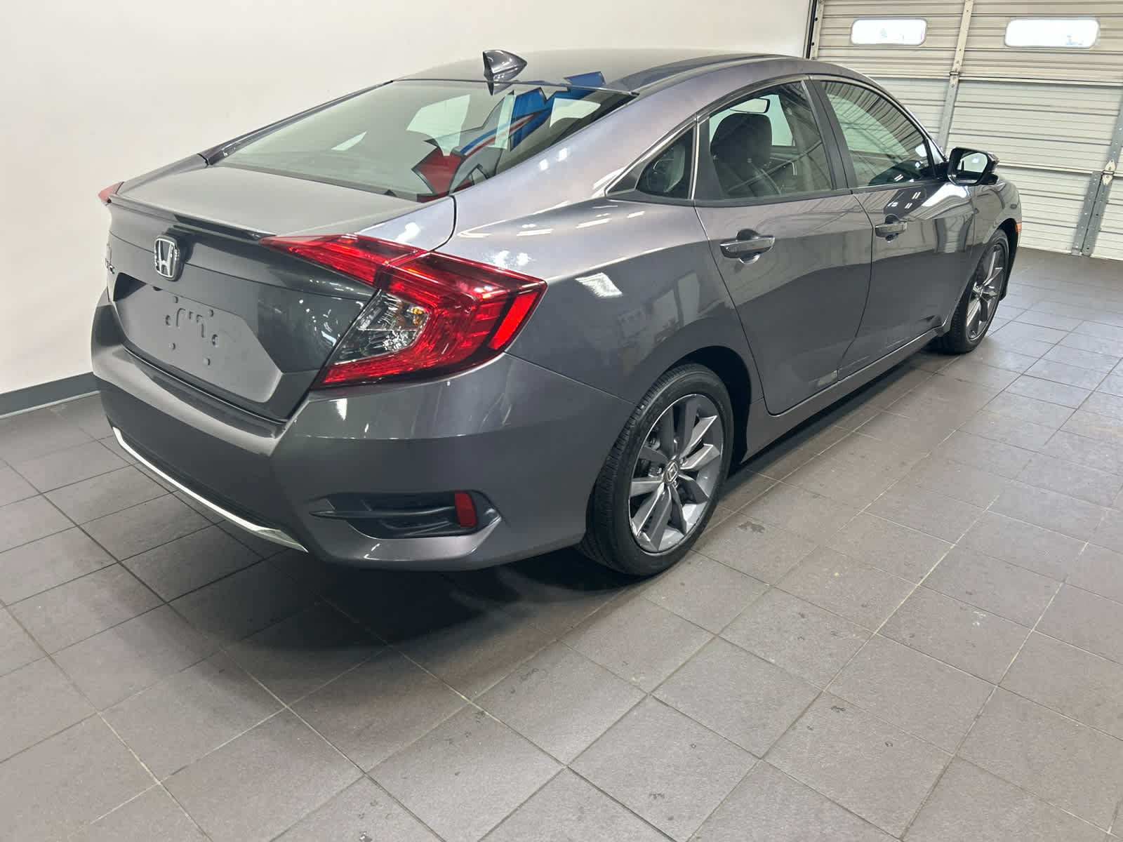Used 2019 Honda Civic EX-L image 3
