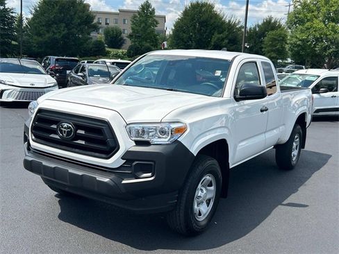 Used 2023 Toyota Tacoma SR image 8