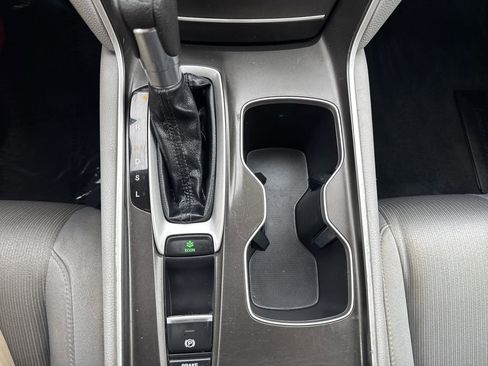 Used 2018 Honda Accord EX image 23
