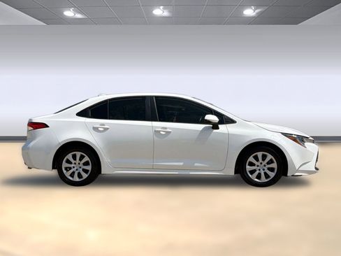 Used 2023 Toyota Corolla LE FWD image 8