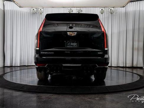 Used 2023 Cadillac Escalade V AWD/4WD image 12