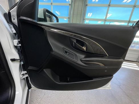 Used 2016 Buick LaCrosse FWD image 25