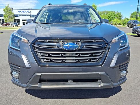 Certified 2023 Subaru Forester Premium AWD/4WD image 2