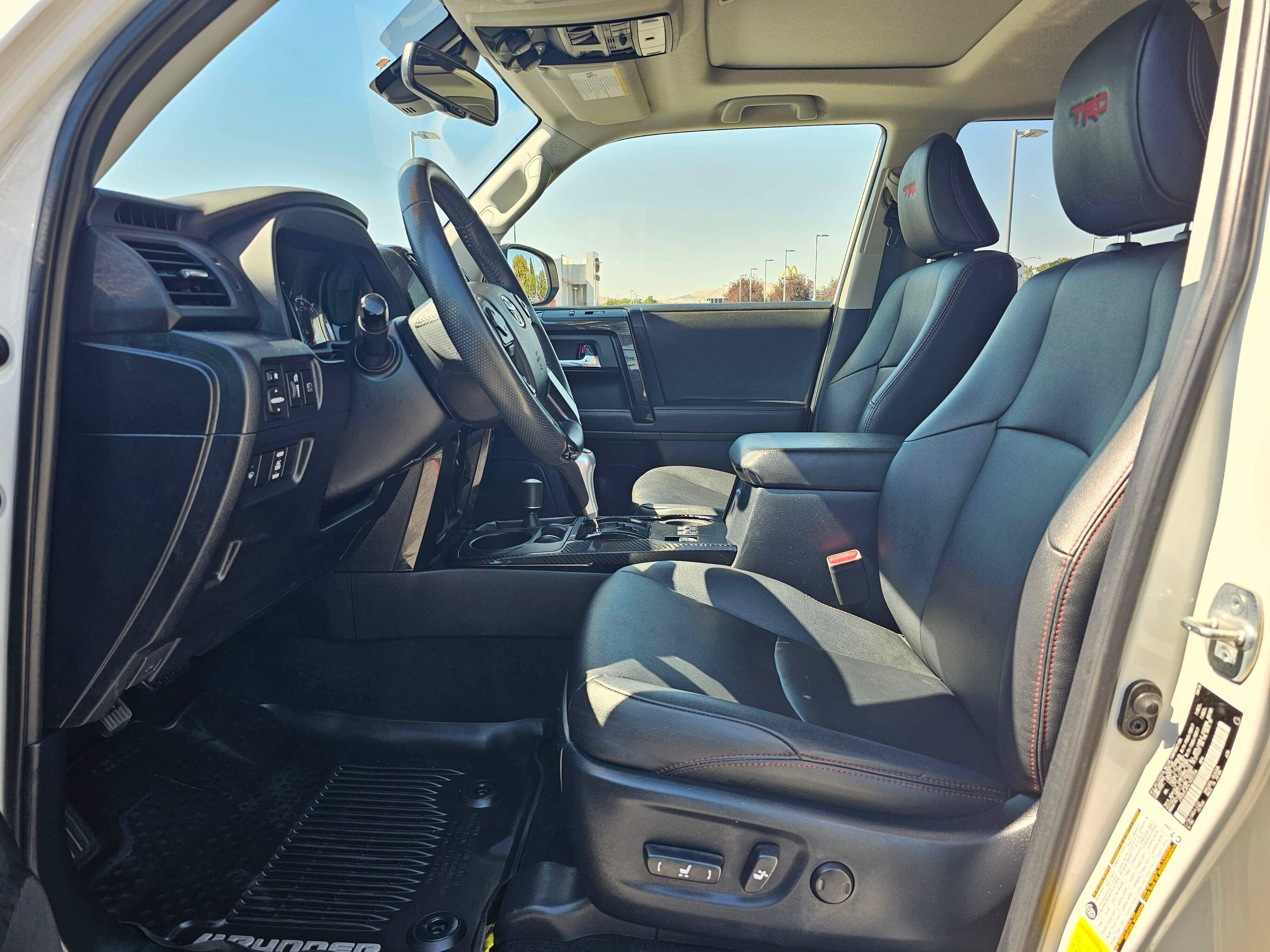 Used 2020 Toyota 4Runner TRD Off-Road Premium w/ Moonroof Package AWD/4WD image 19