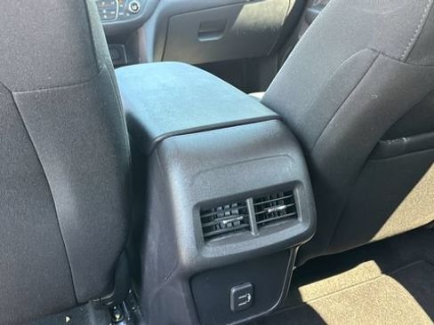 Used 2024 Chevrolet Equinox LT FWD image 20