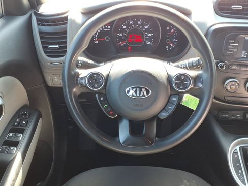 Used 2017 Kia Soul FWD image 5
