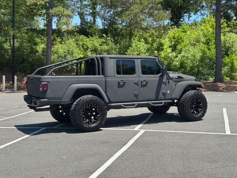 Used 2022 Jeep Gladiator Sport AWD/4WD image 14