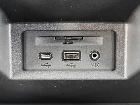 Used 2023 Chevrolet Silverado 2500 High Country image 26