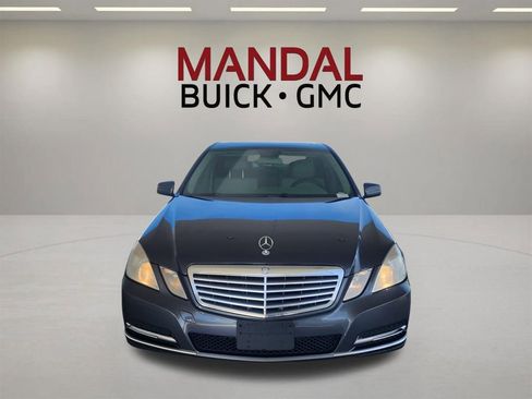 Used 2013 Mercedes-Benz E 350 Sedan image 3