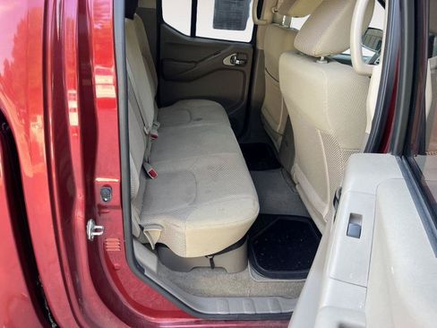 Used 2016 Nissan Frontier SV w/ SV Value Truck Package AWD/4WD image 13