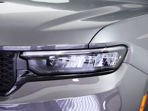 Used 2024 Jeep Grand Cherokee Altitude image 20